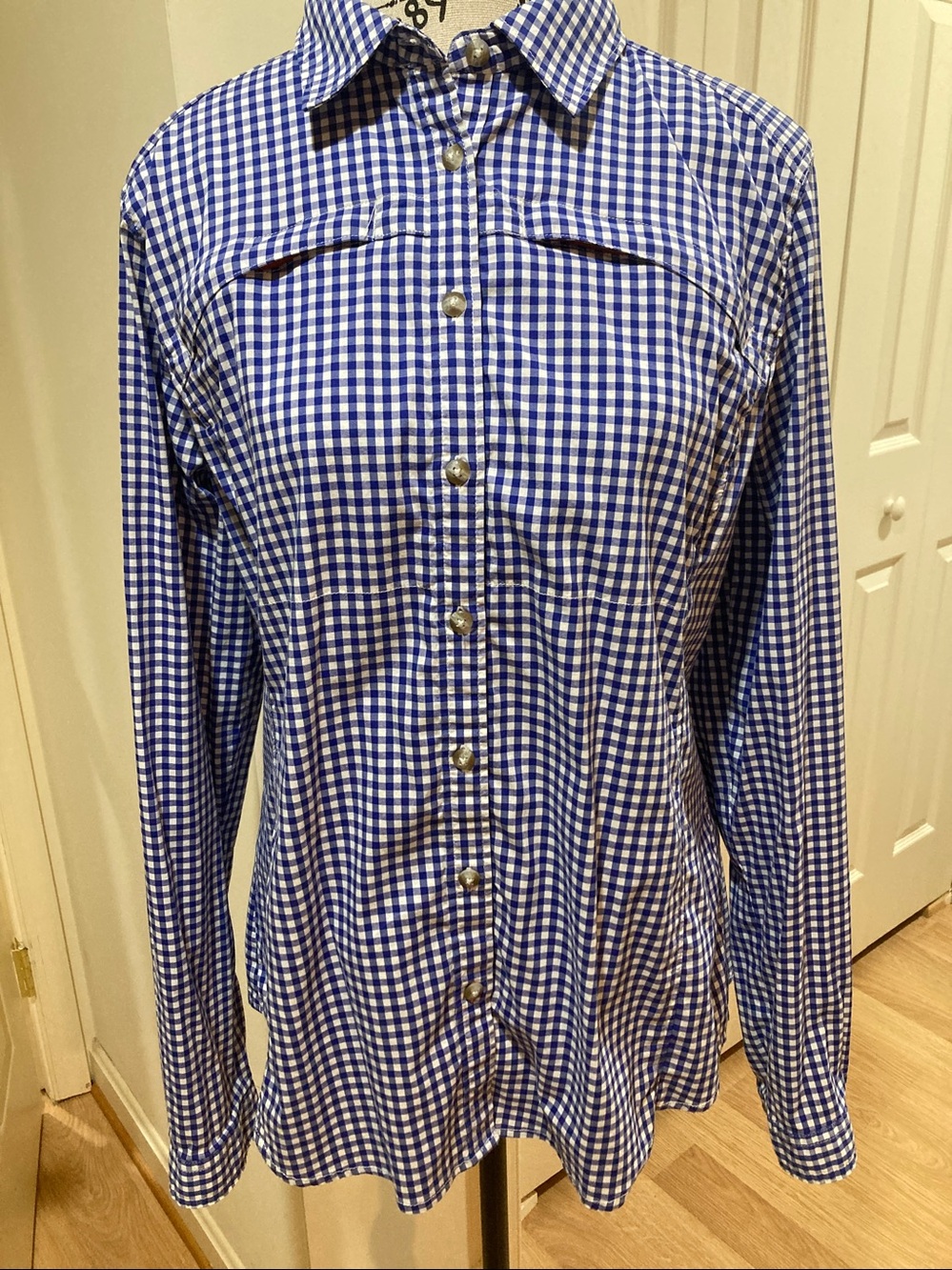 Orvis Blue and White Gingham Button-Down Shirt Size Medium